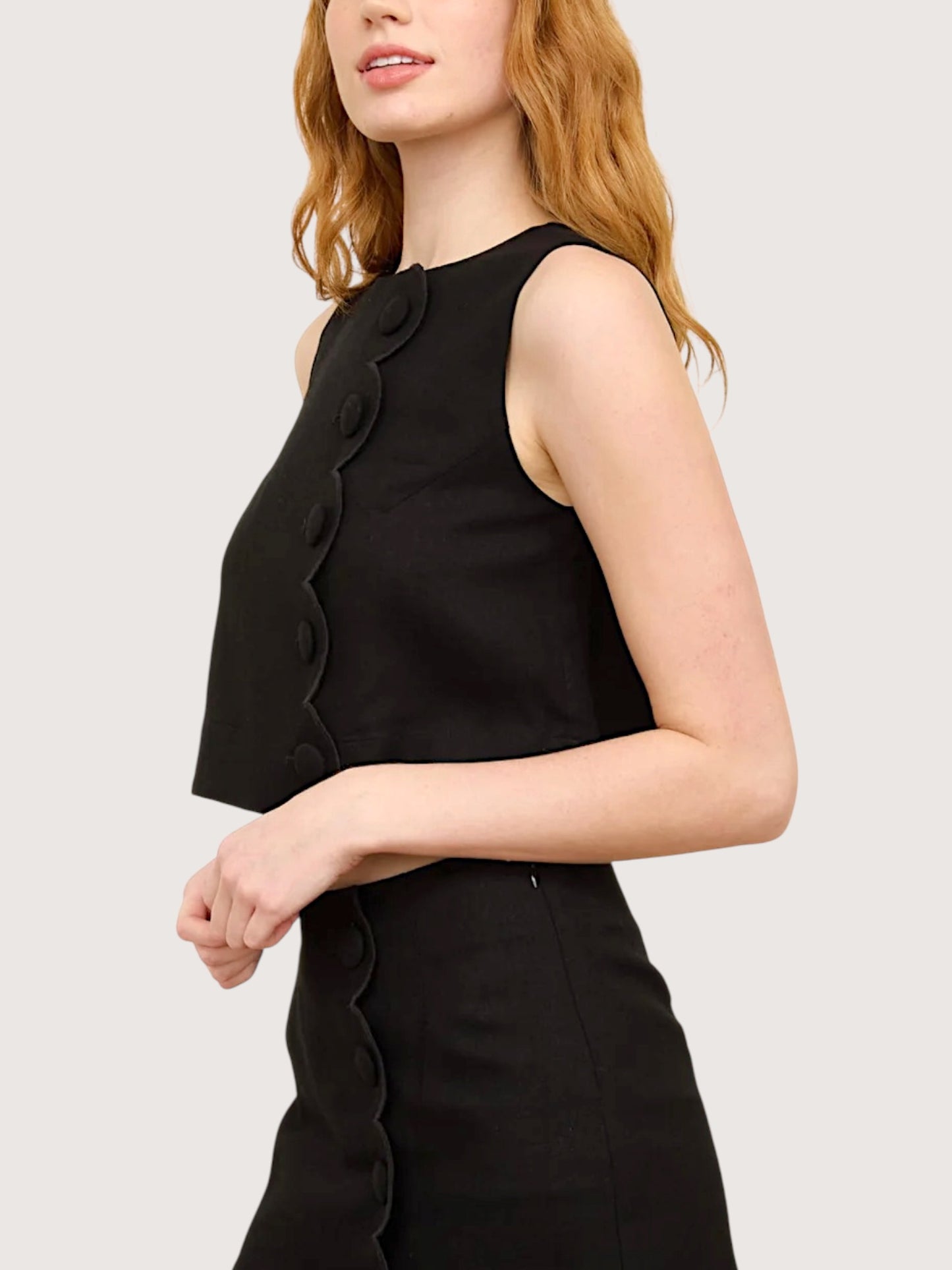 Scallop Trim Skort | Black