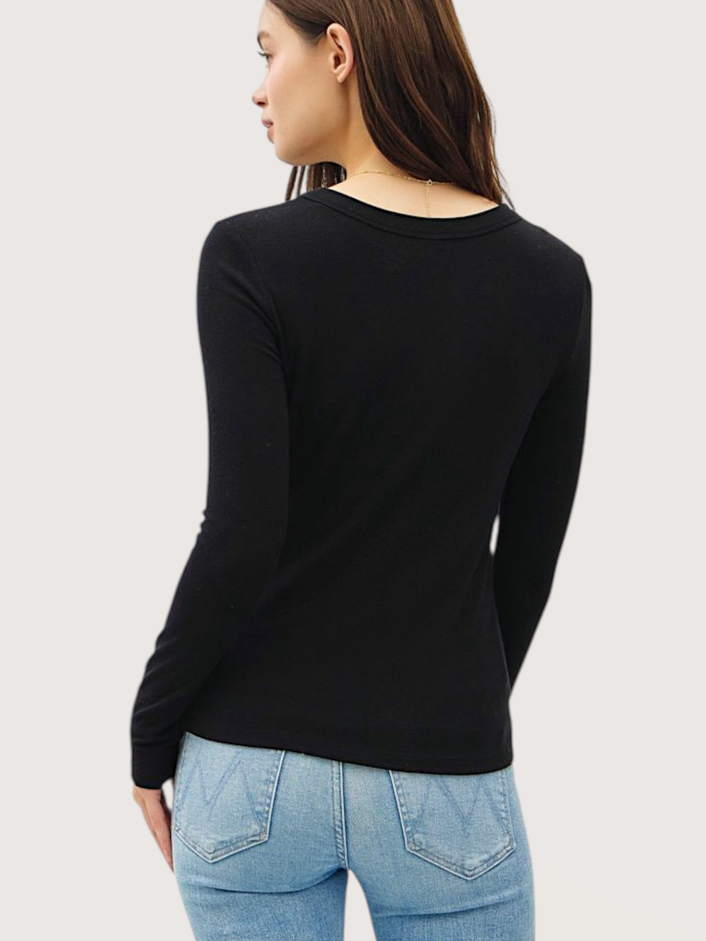 Rounded Neckline LS Top | Black