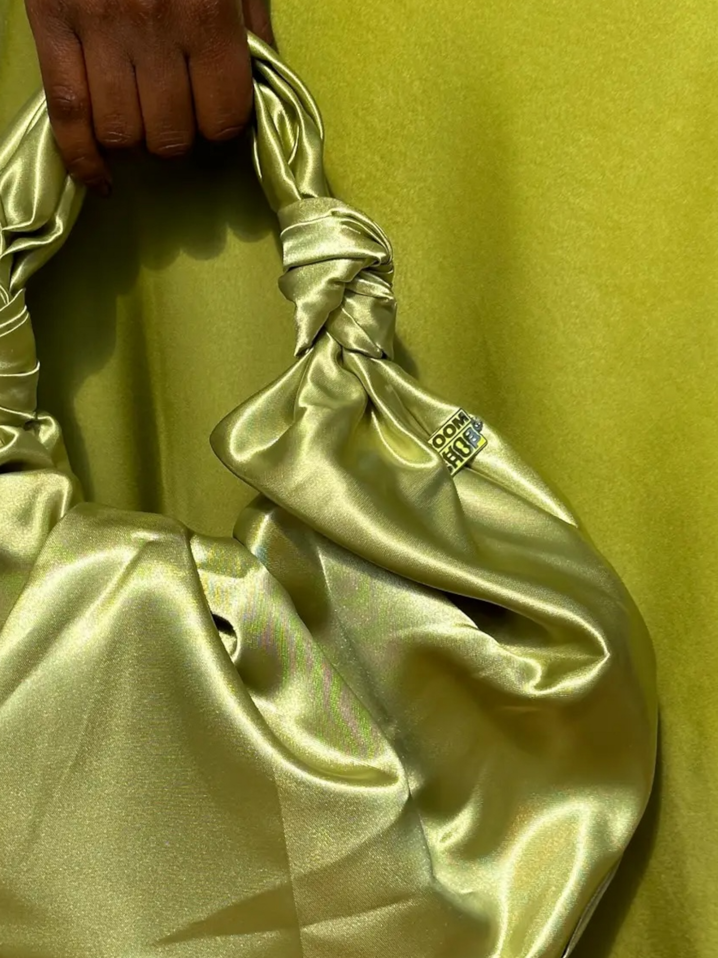Knot Croissant Bag | Lime