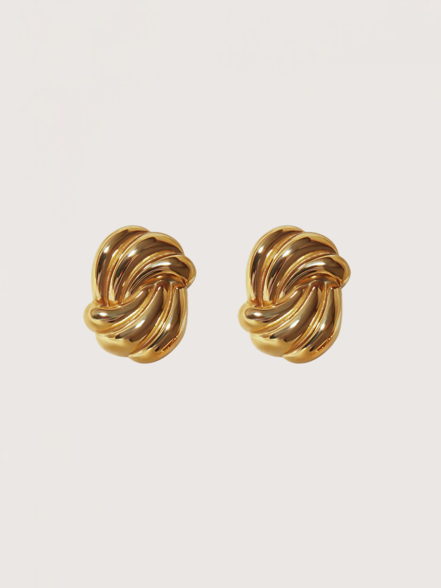 Wave Statement Stud