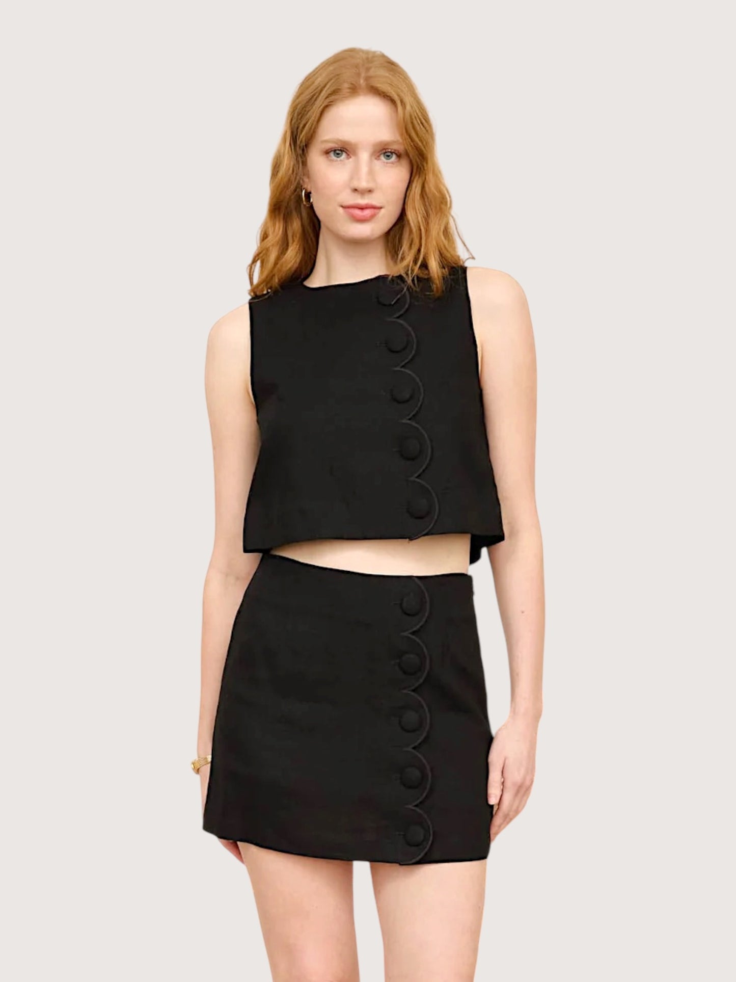 Scallop Trim Skort | Black