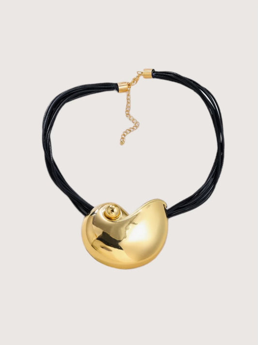 Large Conch Necklace | Gold