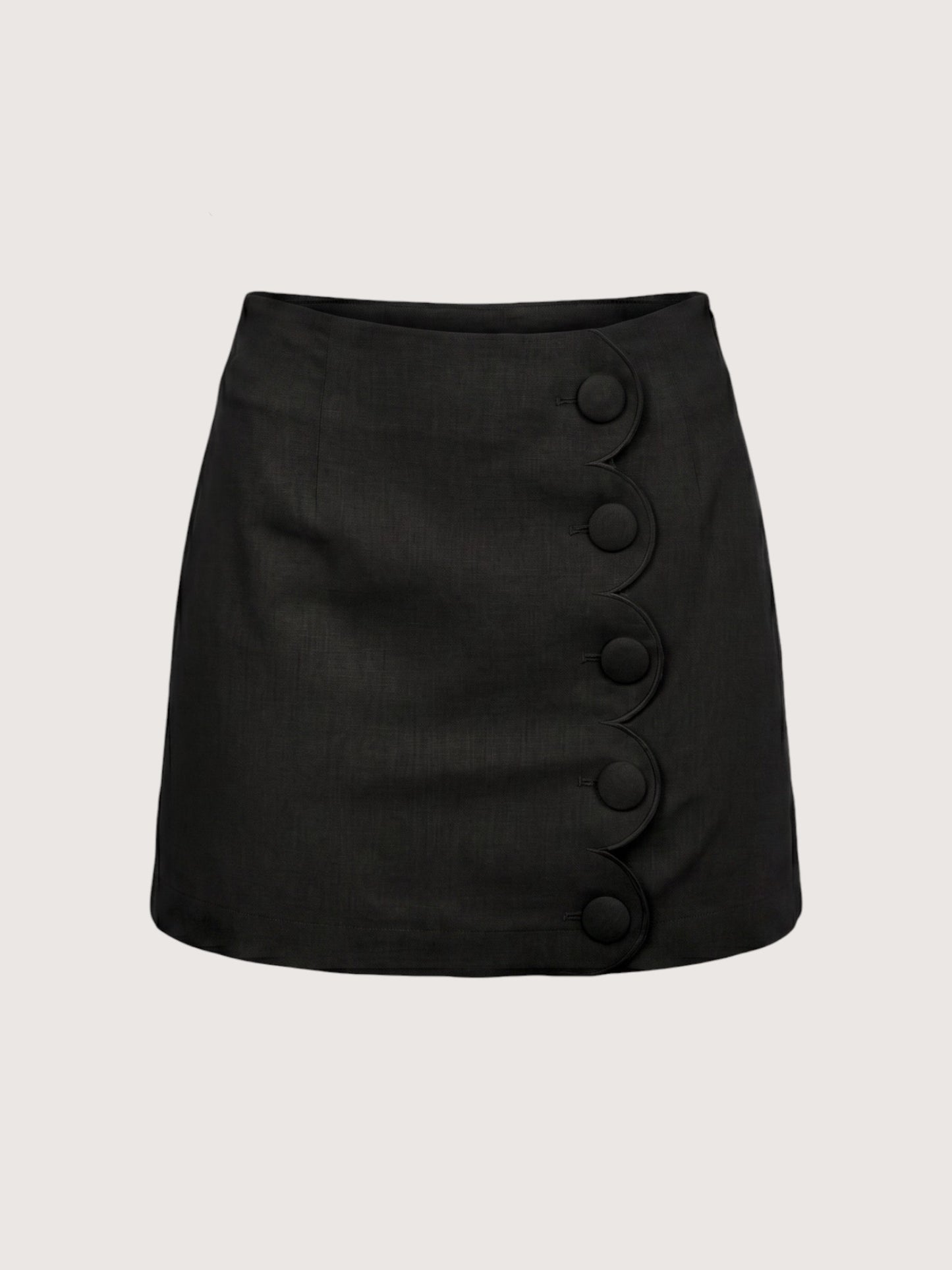 Scallop Trim Skort | Black