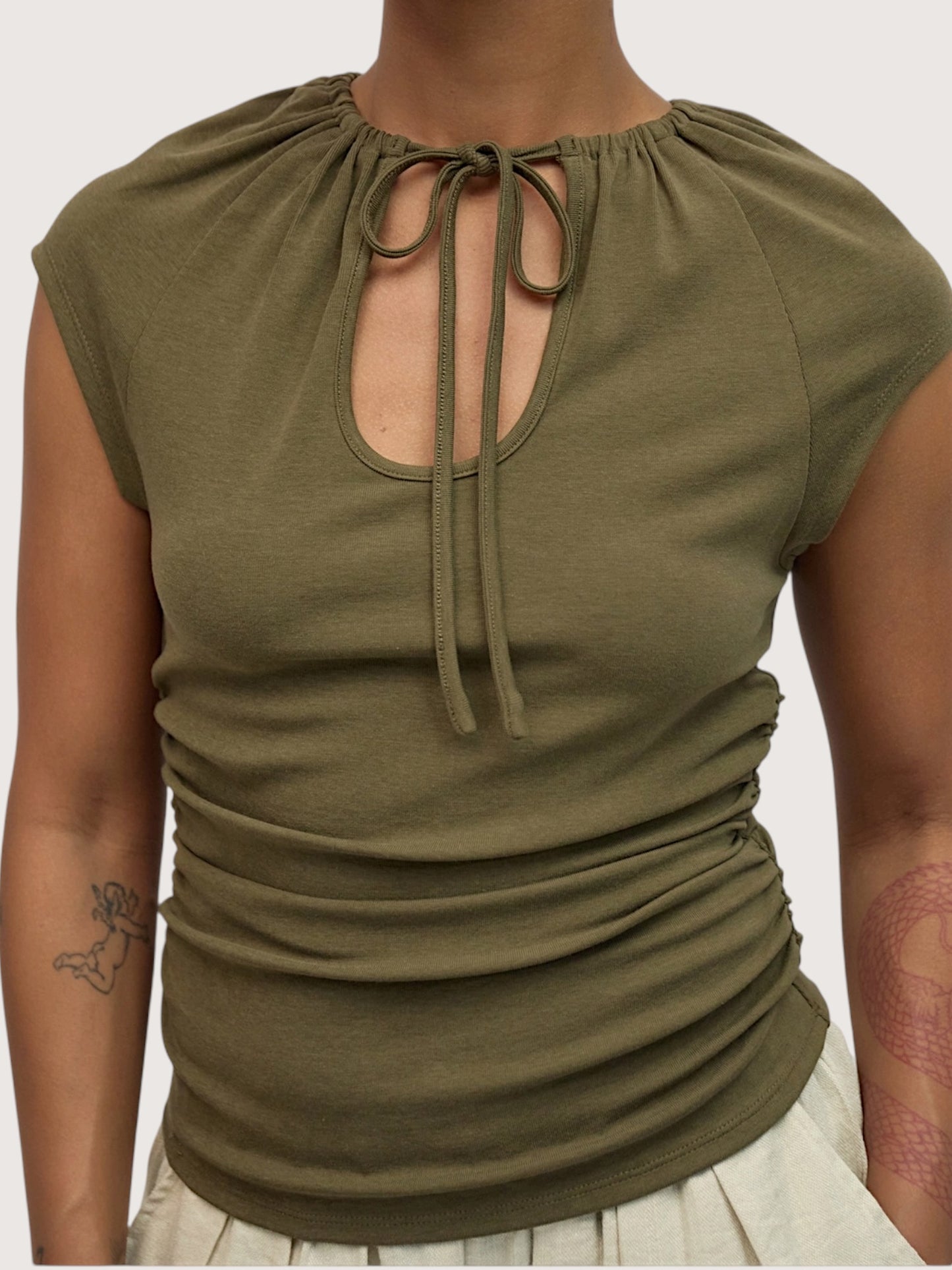 Kelsi Keyhole Top | Olive