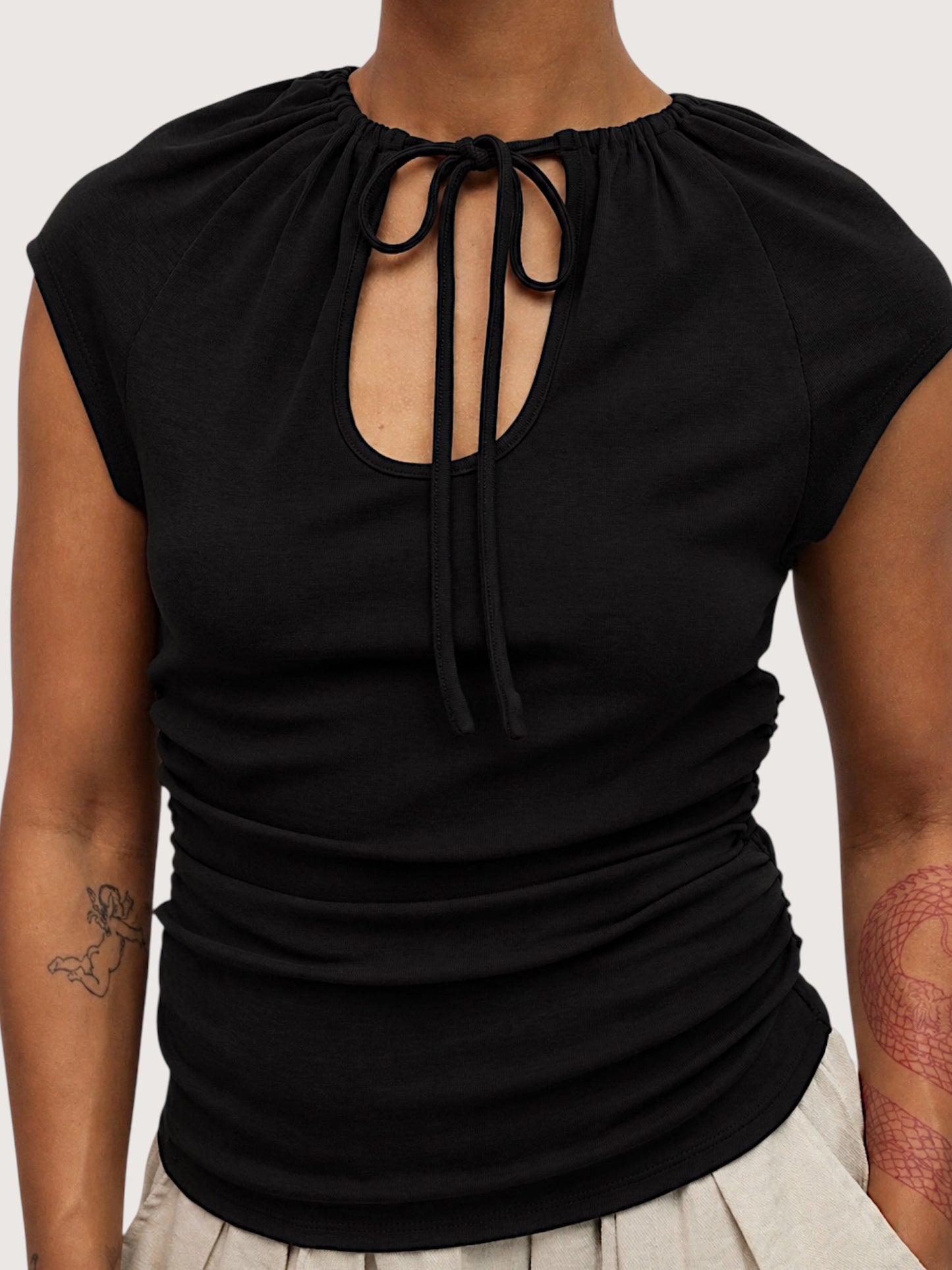 Kelsi Keyhole Top | Black
