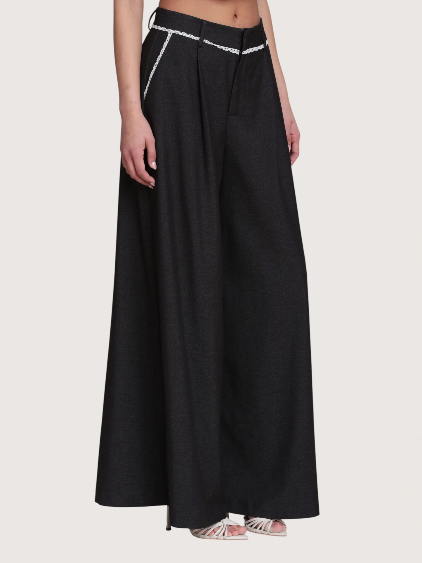 Avec Wide Leg Trouser