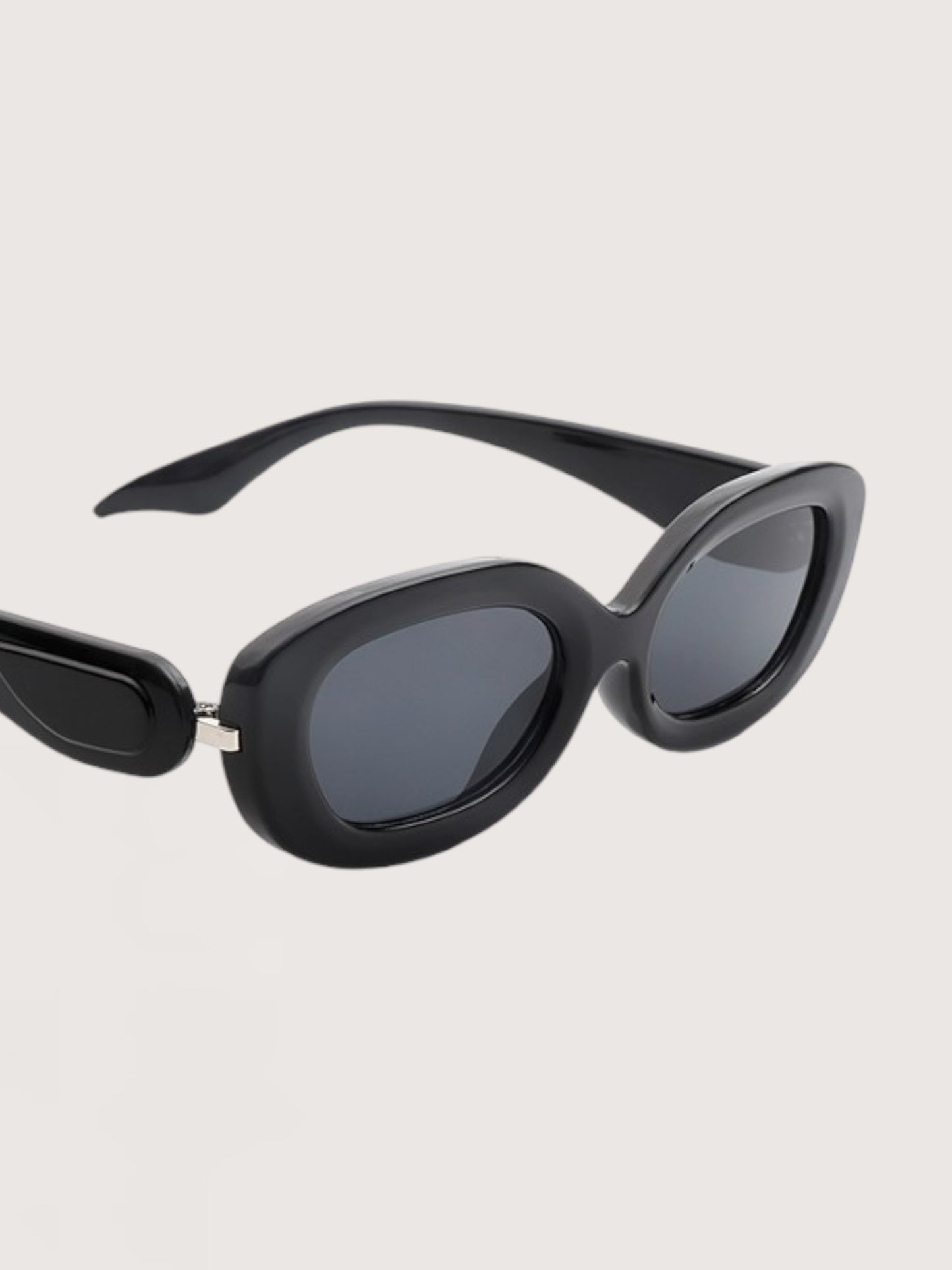 Retro Oval Sunglasses | Black