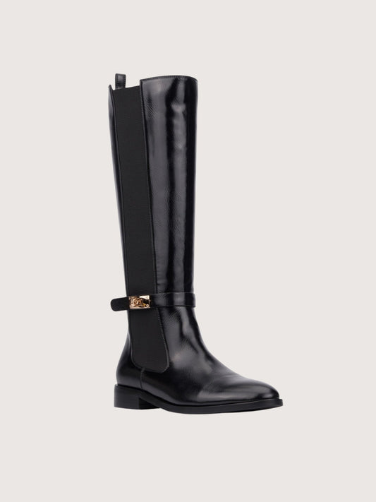 Side Clasp Flat Boot