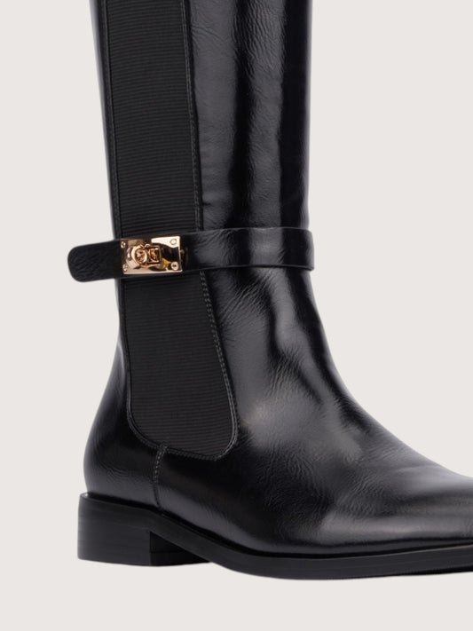 Side Clasp Flat Boot